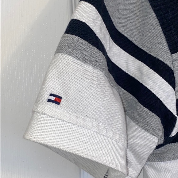“Tommy Hilfiger” Short Sleeve Shirt. - Picture 3 of 4